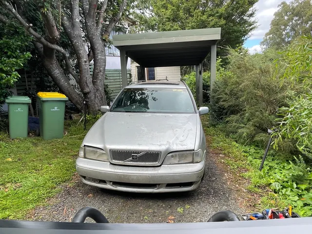 repairing glasses of car