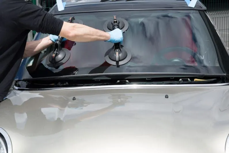 auto glass replacement