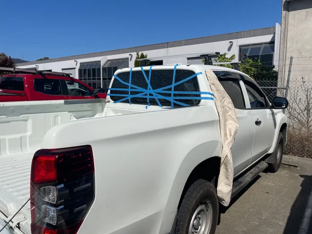 Jeep window replacement service